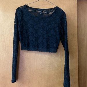 Black long sleeve crop top